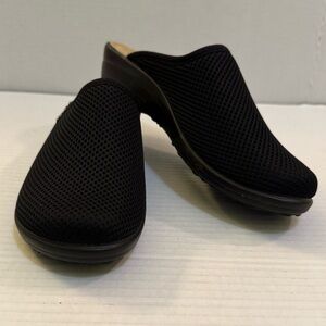 FlyFlot Anti Shock Anatomic Black Mesh Slip On Shoes